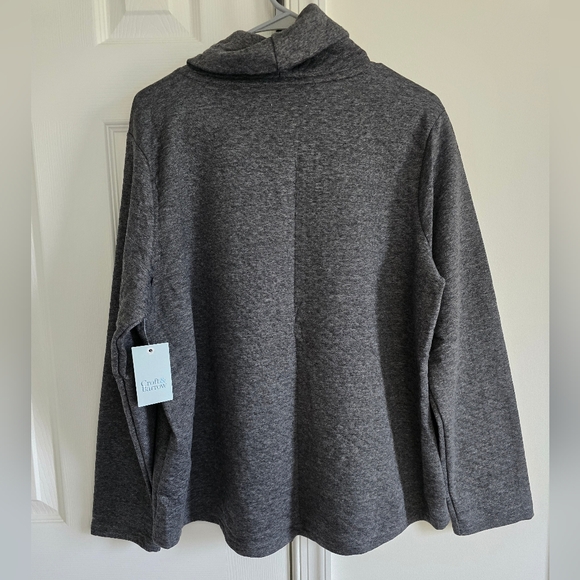 Womens Lightweight Pullover - Picture 2 of 2